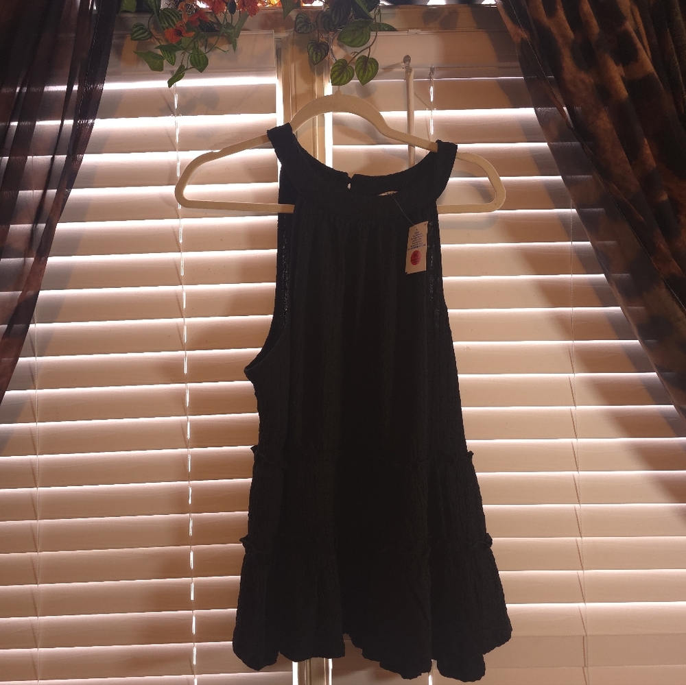 TIMING Black  Or  Rust Colored  Sleevless Ruffled Flowey  Top - Picture 4 of 7